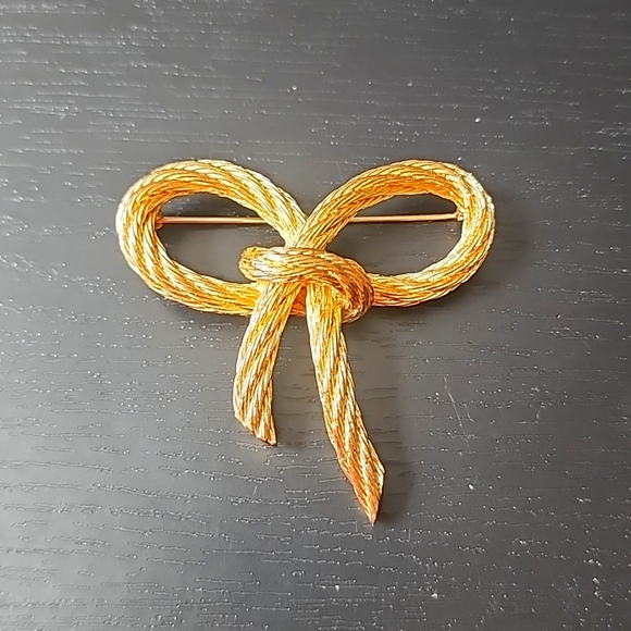 Gold toned Christian Dior Brooch - Picture 1 of 5